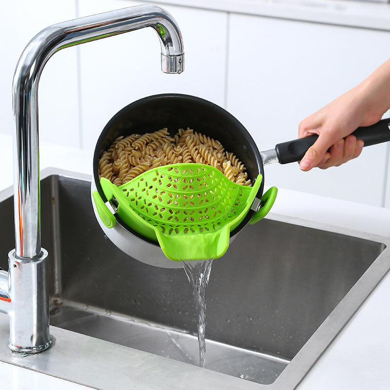 Silicone Pot Side Drain Stopper – Easy Pouring Kitchen Gadget | Lurrix